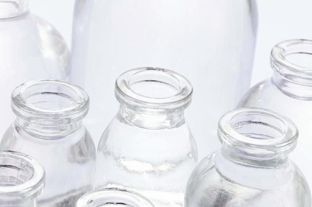 Clear molded injection glass vials for medicine — 3
