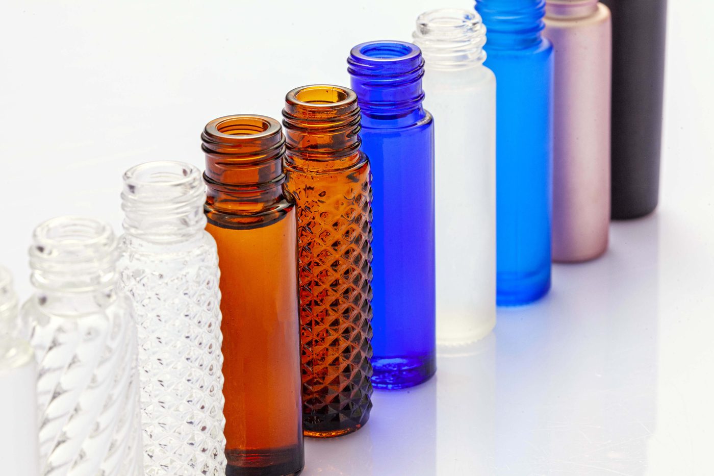 Roll-on glass bottles for essential oil and perfume — 3