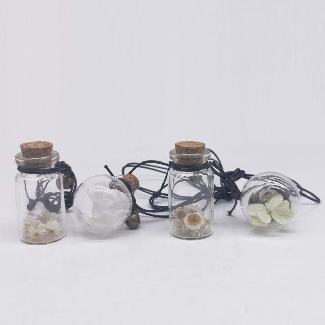 Car perfume glass bottles with wooden caps — 2