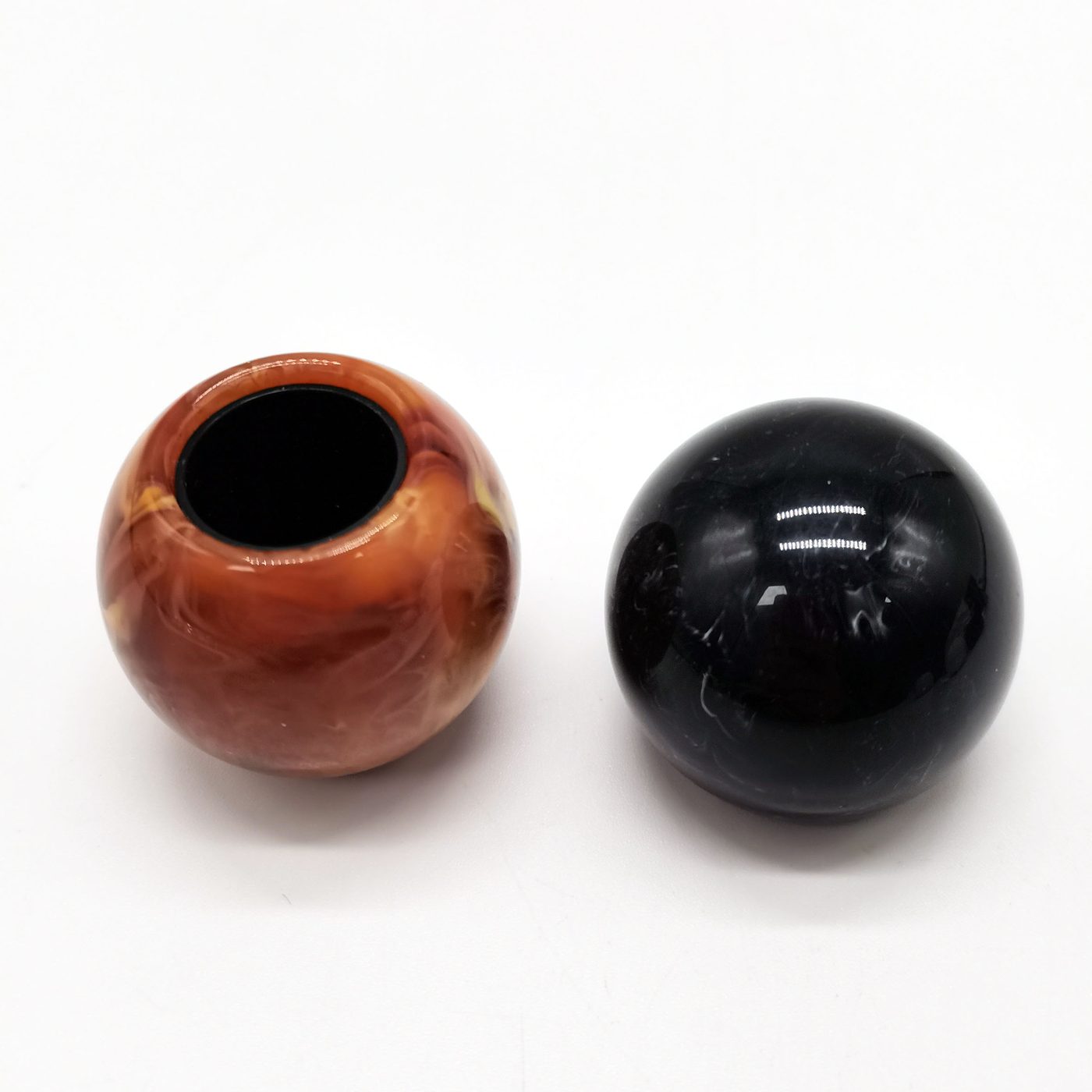 Spherical perfume caps Marbled resin / gloss black
