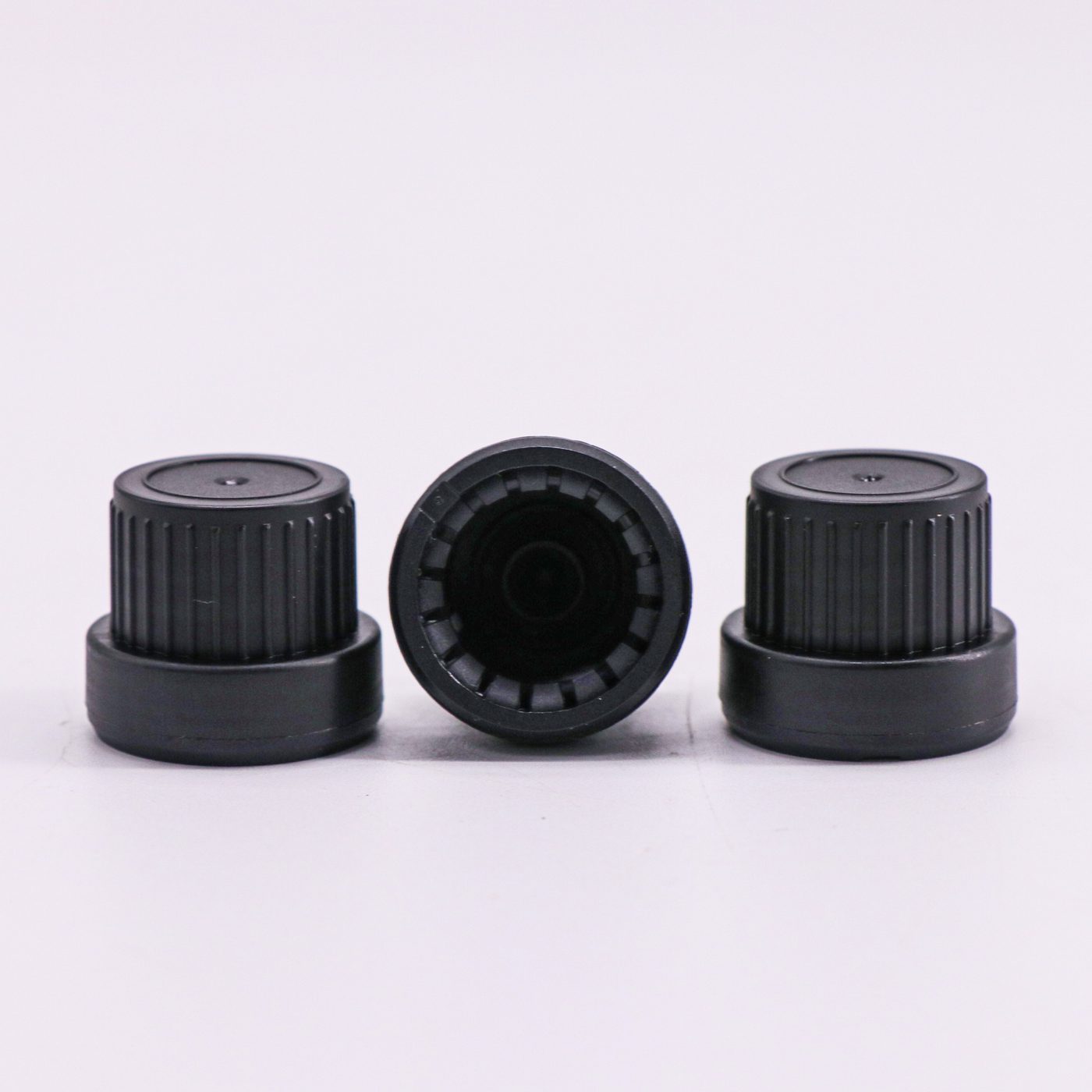 Wide-top cap with inner plug — 2