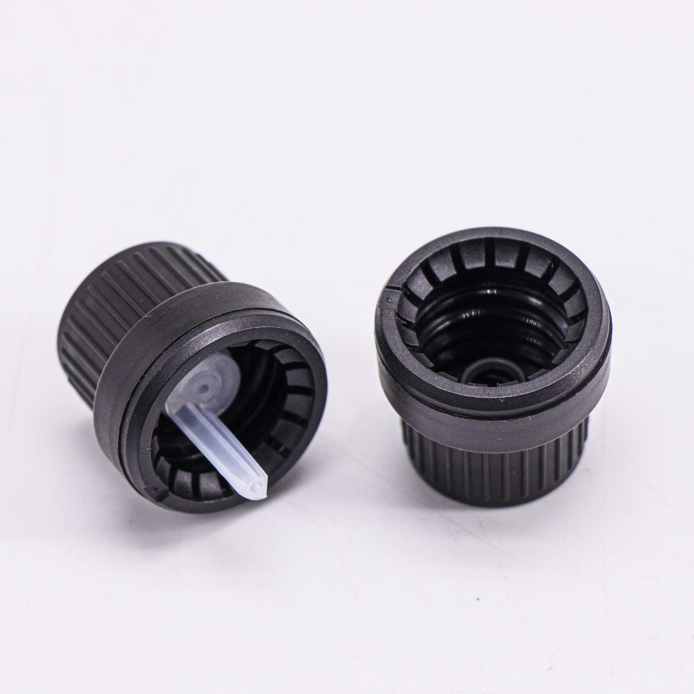 Wide-top cap with inner plug — 3