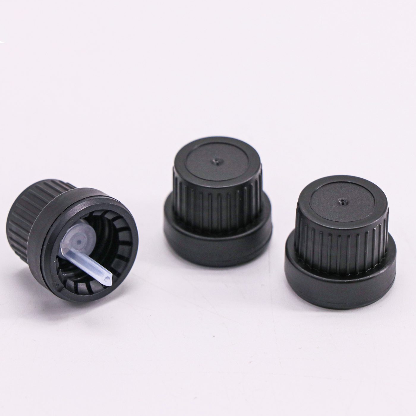 Wide-top cap with inner plug — 4