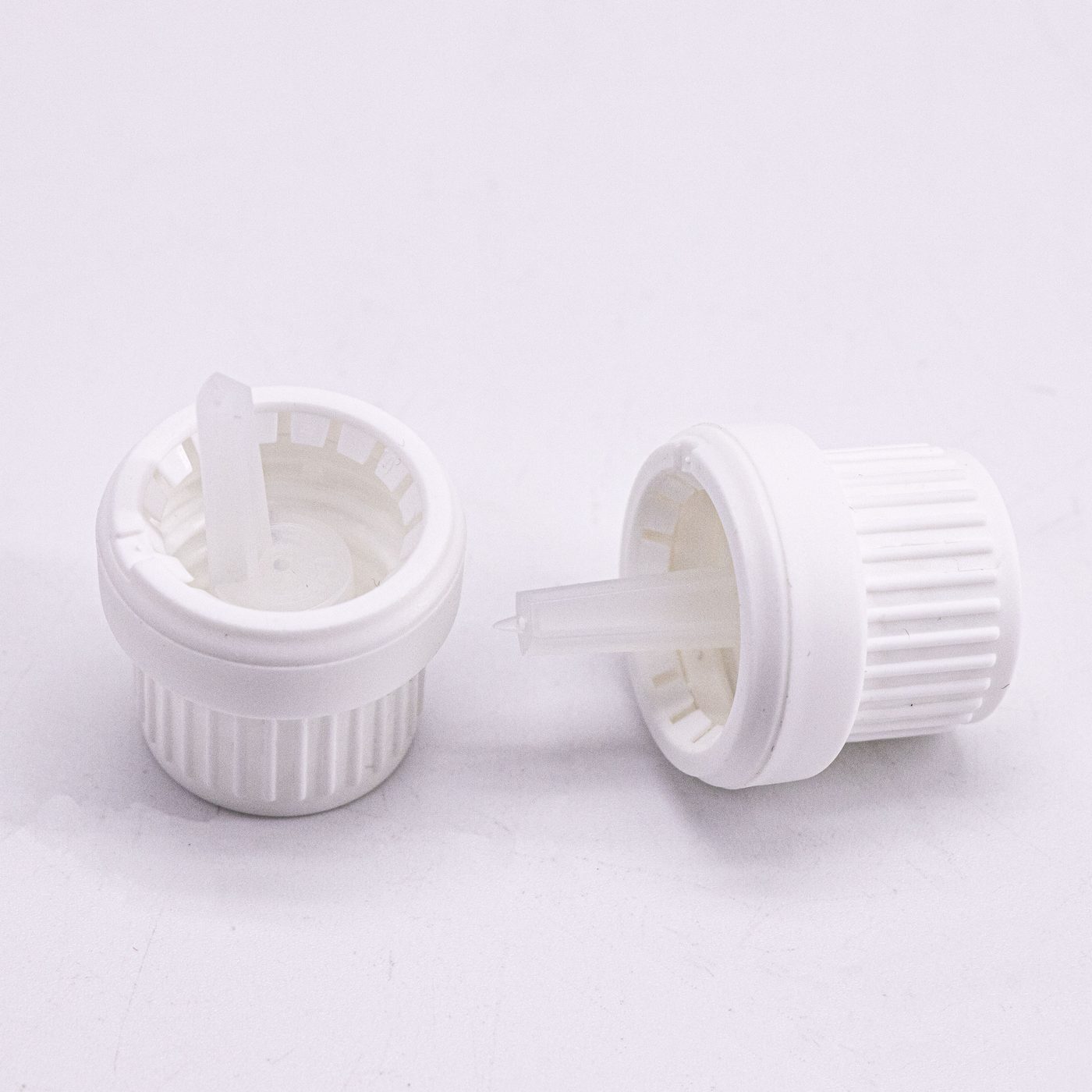 Wide-top cap with inner plug — 5